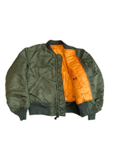 Load image into Gallery viewer, 1964 Medium MA1