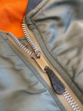 Load image into Gallery viewer, 1970s X-Large MA1