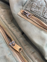 Load image into Gallery viewer, 1961 Medium MA1