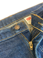 Load image into Gallery viewer, 1990s Levi 517