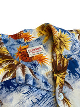 Load image into Gallery viewer, 1950s Hawaiian Shirt