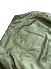 Load image into Gallery viewer, 1970 Medium L2B