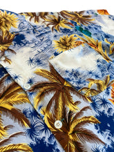 Load image into Gallery viewer, 1950s Hawaiian Shirt
