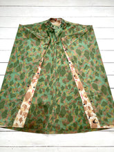 Load image into Gallery viewer, 1940s Frogskin Poncho

